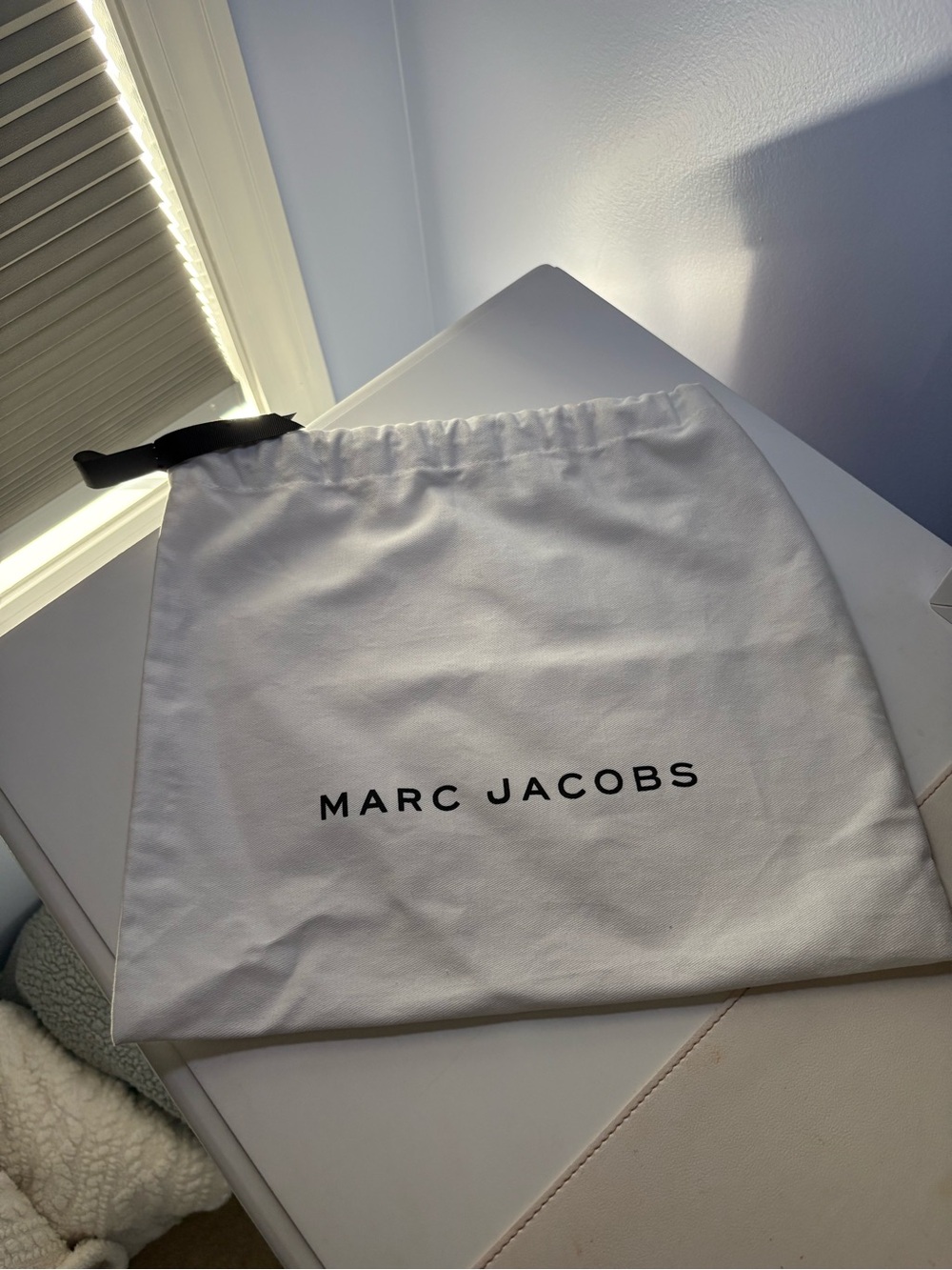 Marc Jacobs White Dust Drawstring Bag with Black Logo